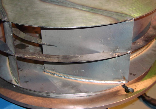 Ventiliatoriaus korpuso suvirinimo robotas