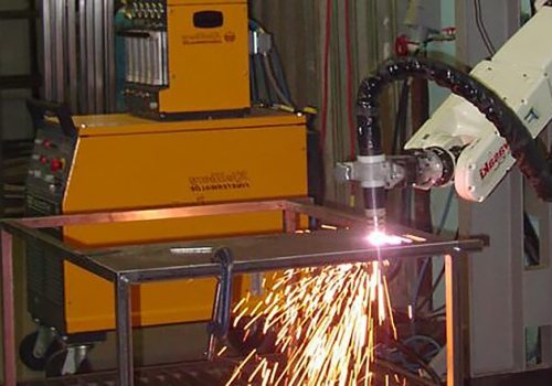 Universalaus plazminio pjovimo robotas