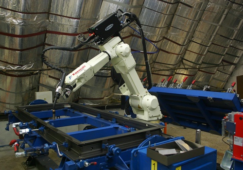 Laiptinės durų suvirinimo robotas