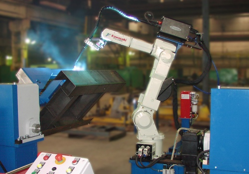 Automobilinių hidraulinių keltuvų suvirinimo robotas