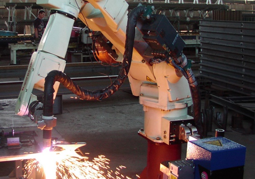 Universalaus suvirinimo ir pjovimo robotas