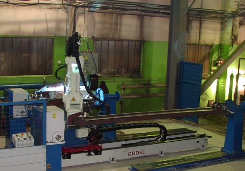 Šachtų tvirtinimo atramos suvirinimo robotas