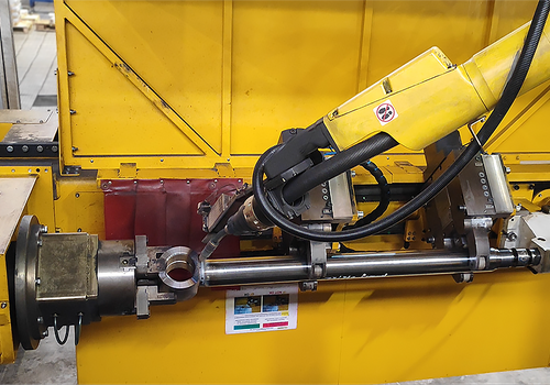 Strypų ir hidraulinių cilindrų suvirinimo robotas