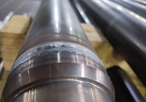 Strypų ir hidraulinių cilindrų suvirinimo robotas