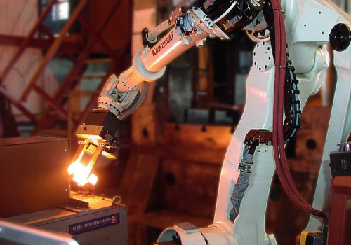 Kalimo preso pakrovimo robotas