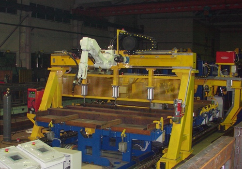 Atvirų vagonų sienelių suvirinimo robotas