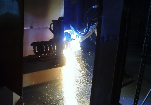 Spyruoklių pjovimo robotas