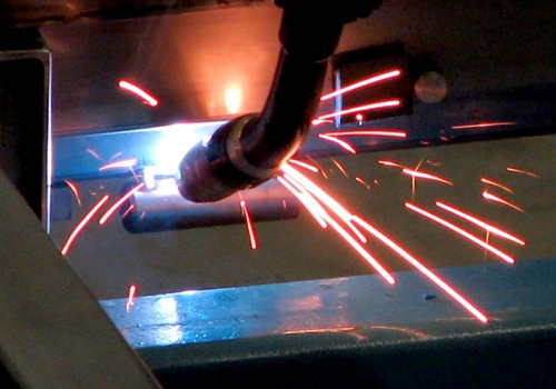 Durų surinkimo ir suvirinimo robotai